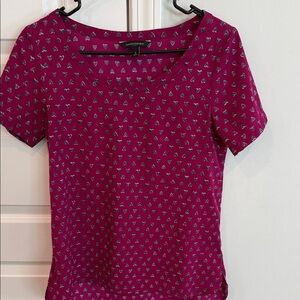 Banana Republic Magenta Short Sleeve Scoop Neck Top small